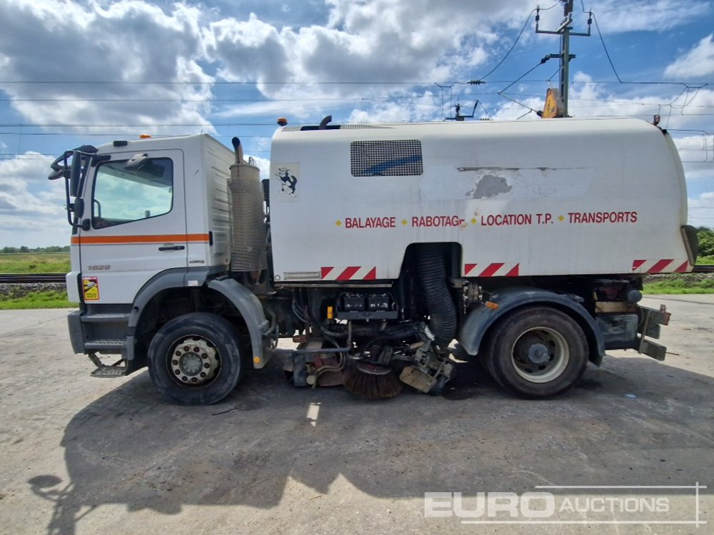 2002 Mercedes Axor 1829 - Balayeuse de voirie: photos 2 2002 Mercedes Axor 1829 - Balayeuse de voirie: photos 2