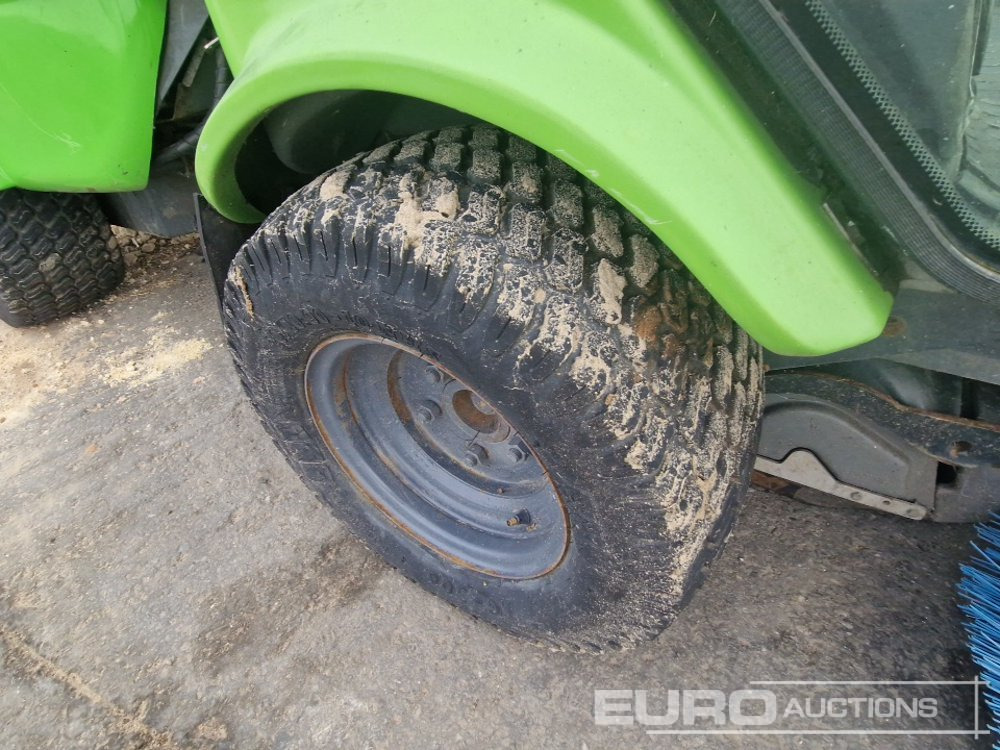 2011 EGHOLM FV2200 Sweeper (Manuals Available) - Balayeuse de voirie: photos 5 2011 EGHOLM FV2200 Sweeper (Manuals Available) - Balayeuse de voirie: photos 5