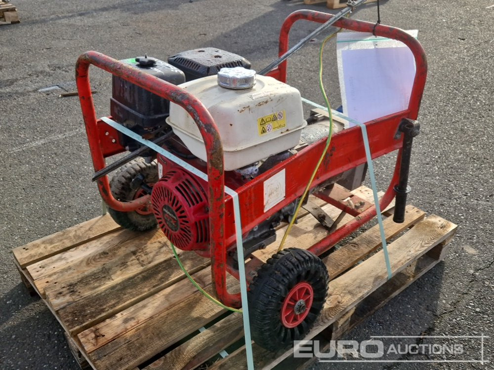 2011 Pramac E8000 - Groupe électrogène: photos 3 2011 Pramac E8000 - Groupe électrogène: photos 3