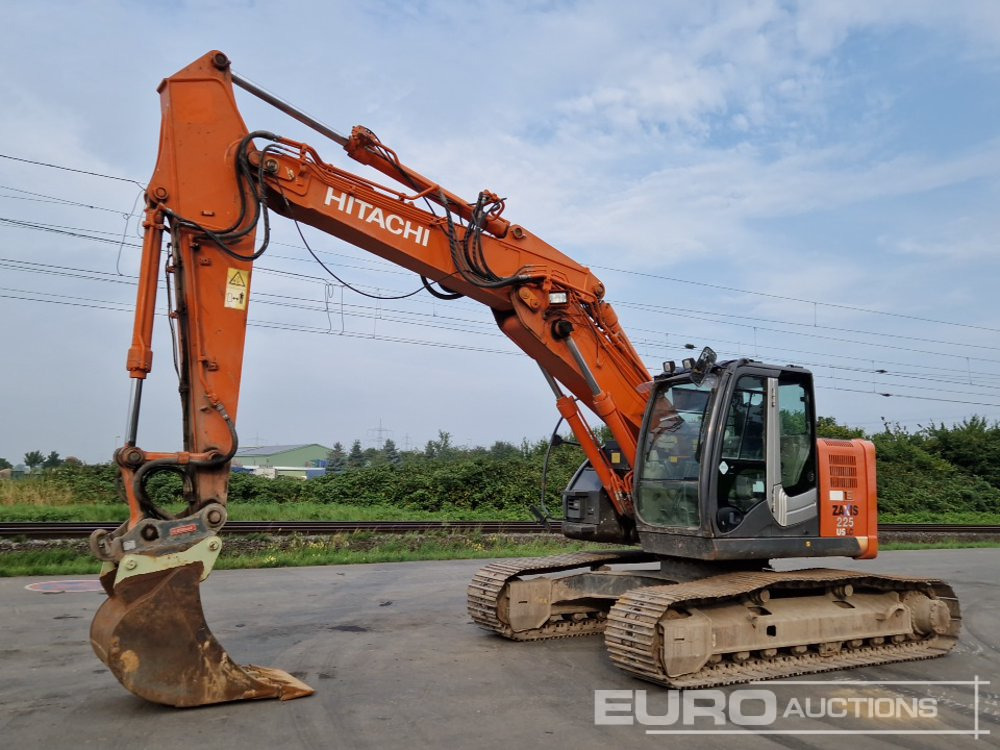 2012 Hitachi ZX225 USLC-3 - Pelle sur chenille: photos 1 2012 Hitachi ZX225 USLC-3 - Pelle sur chenille: photos 1