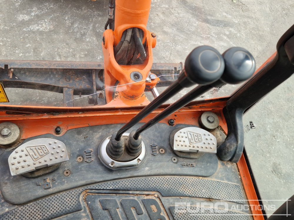 Mini pelle 2012 JCB 8018: photos 31