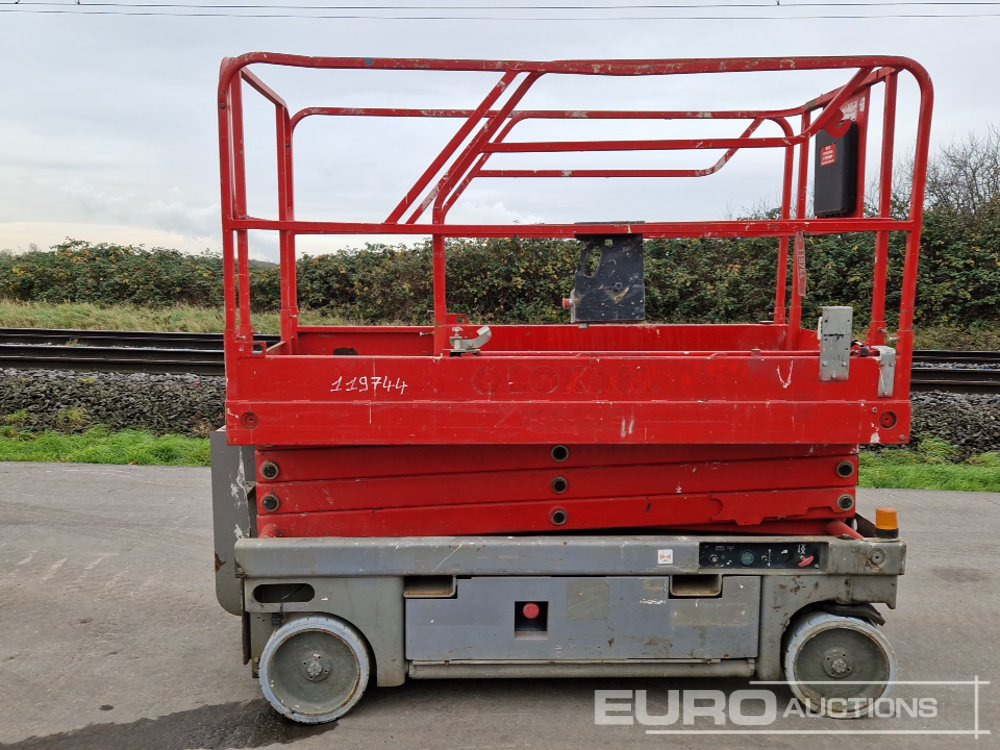 2013 Haulotte Compact 10 - Nacelle: photos 2 2013 Haulotte Compact 10 - Nacelle: photos 2