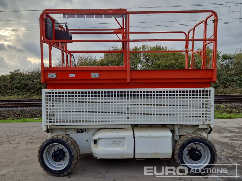 2013 JLG M3369 - Nacelle: photos 2 2013 JLG M3369 - Nacelle: photos 2