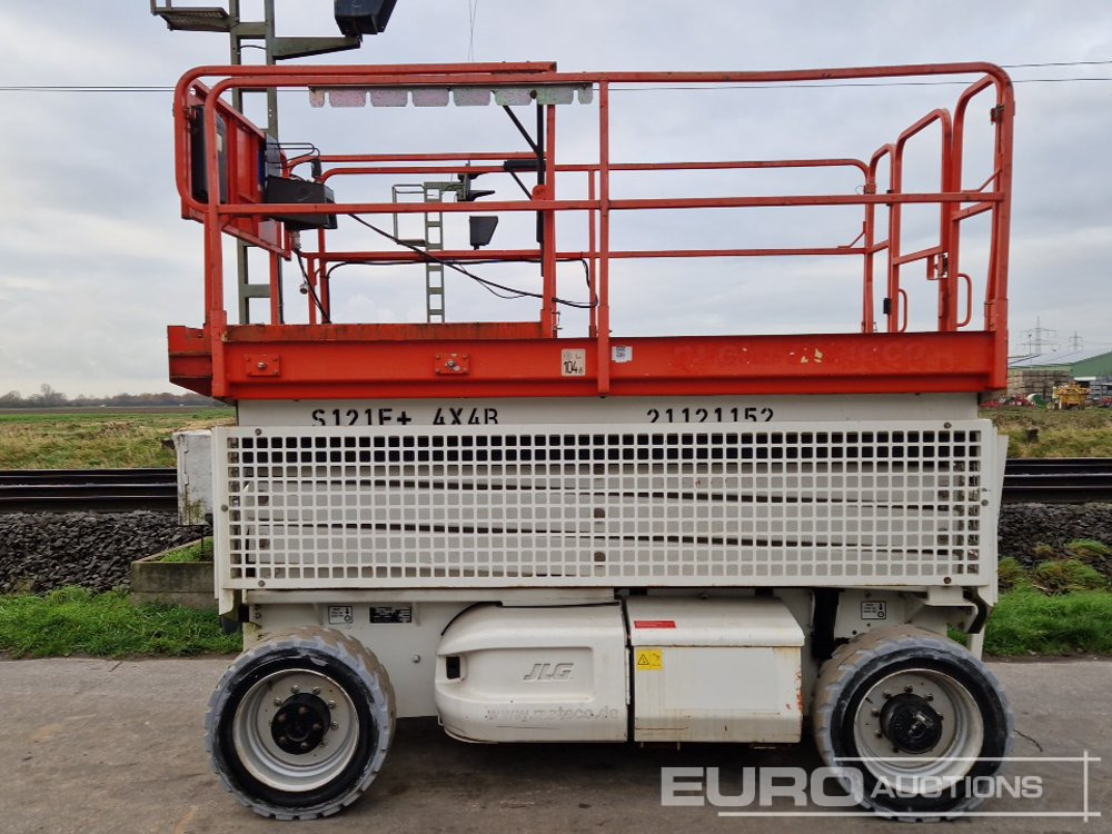 2013 JLG M3369LE - Nacelle: photos 2 2013 JLG M3369LE - Nacelle: photos 2