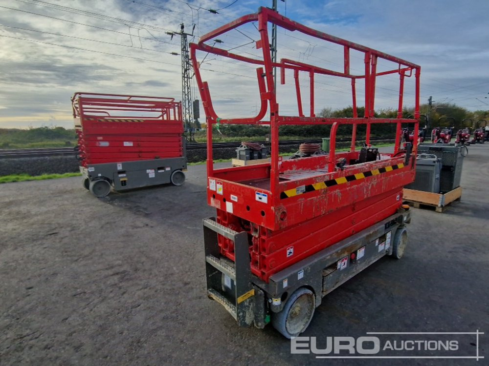 2014 Haulotte Compact 10N - Nacelle ciseaux: photos 3 2014 Haulotte Compact 10N - Nacelle ciseaux: photos 3