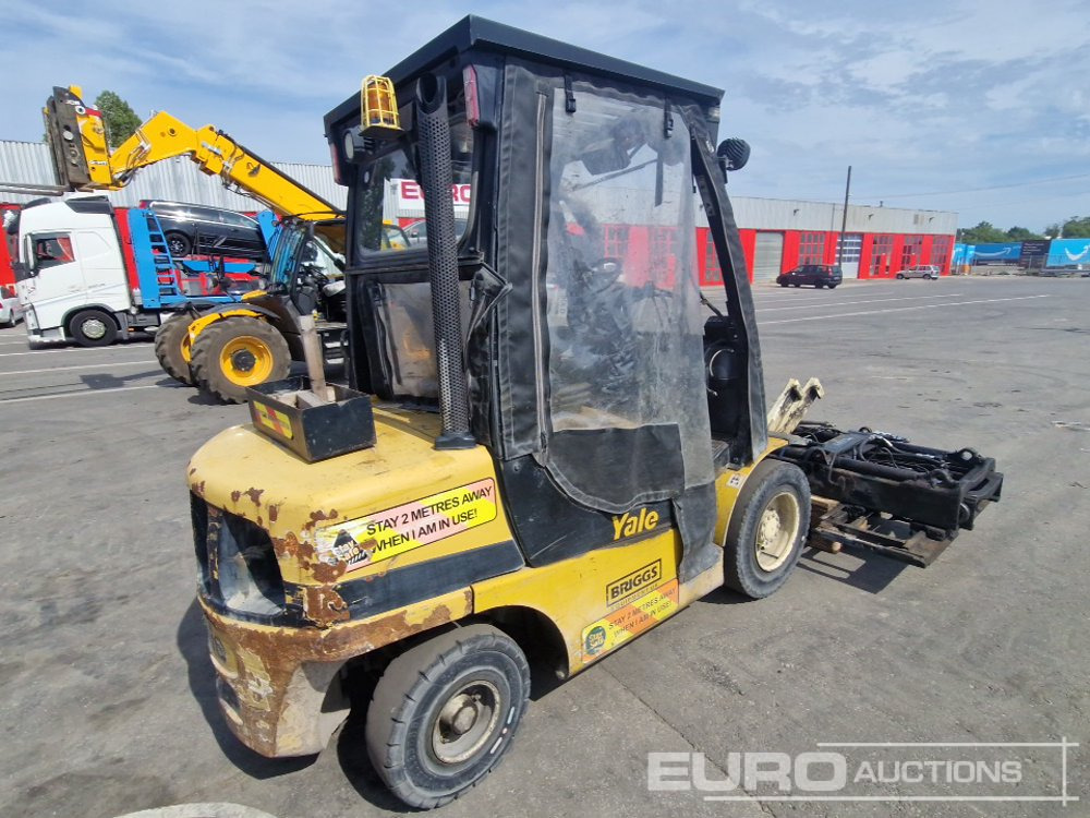 2014 Yale GDP35VX - Chariot élévateur: photos 5 2014 Yale GDP35VX - Chariot élévateur: photos 5