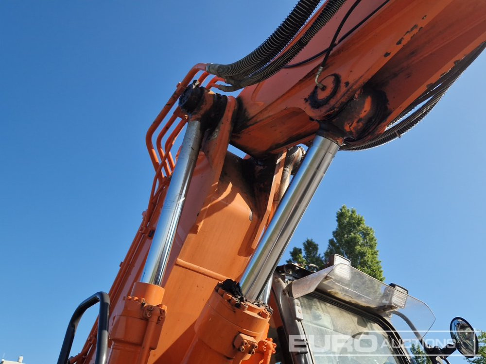 Pelle sur pneus 2015 Hitachi ZX190W-5: photos 24