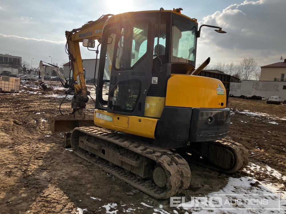 2015 Komatsu PC80MR-3 - Mini pelle: photos 2 2015 Komatsu PC80MR-3 - Mini pelle: photos 2