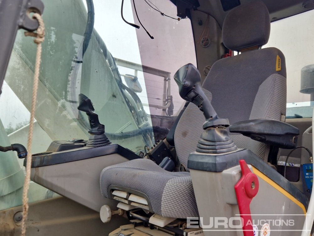 Pelle sur chenille 2015 Volvo EC220EL: photos 42