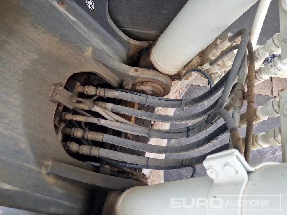 Pelle sur chenille 2015 Volvo EC220EL: photos 29