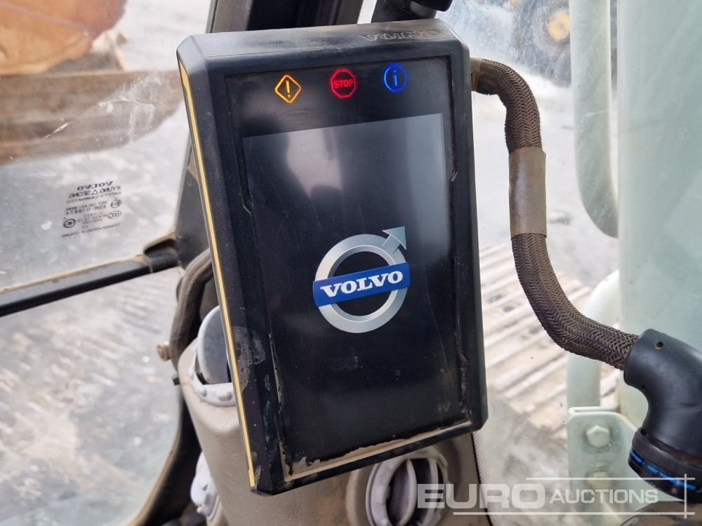 Pelle sur chenille 2015 Volvo EC220EL: photos 46