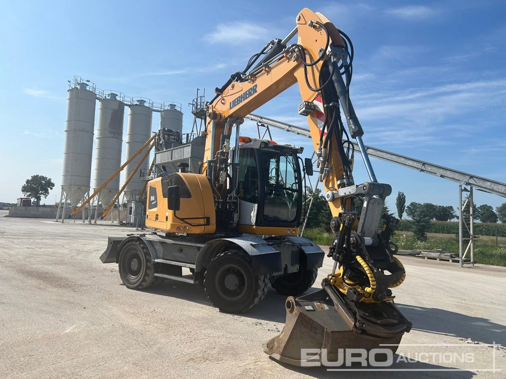 2016 Liebherr A914 Compact - Pelle sur pneus: photos 2 2016 Liebherr A914 Compact - Pelle sur pneus: photos 2