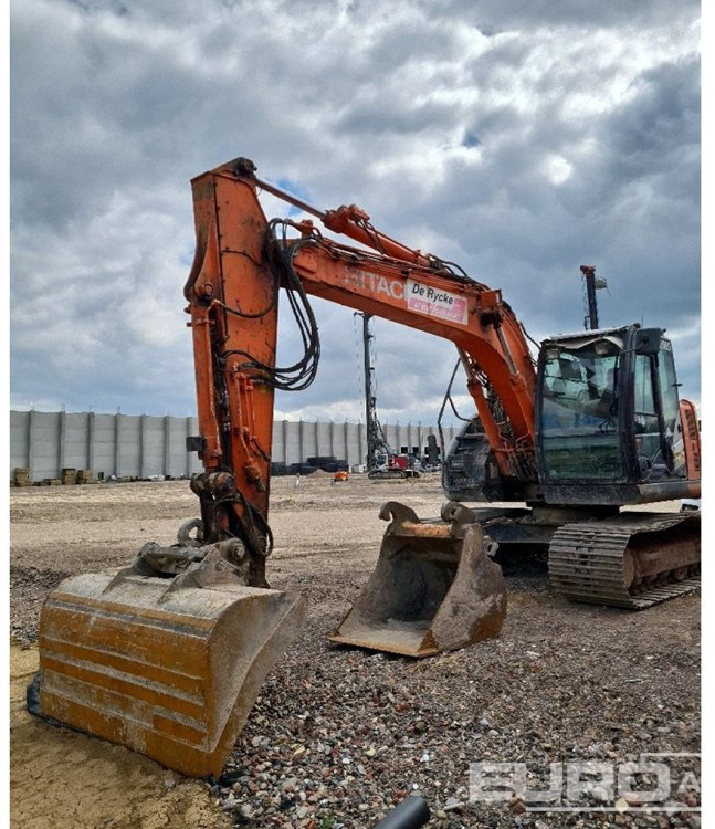 2017 Hitachi ZX135US-6 - Pelle sur chenille: photos 1 2017 Hitachi ZX135US-6 - Pelle sur chenille: photos 1