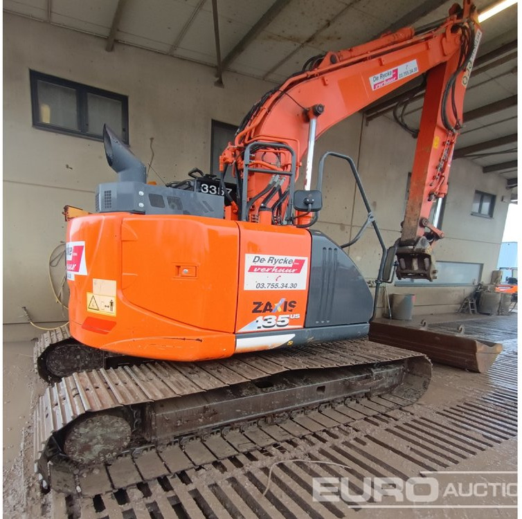 2017 Hitachi ZX135US-6 - Pelle sur chenille: photos 1 2017 Hitachi ZX135US-6 - Pelle sur chenille: photos 1