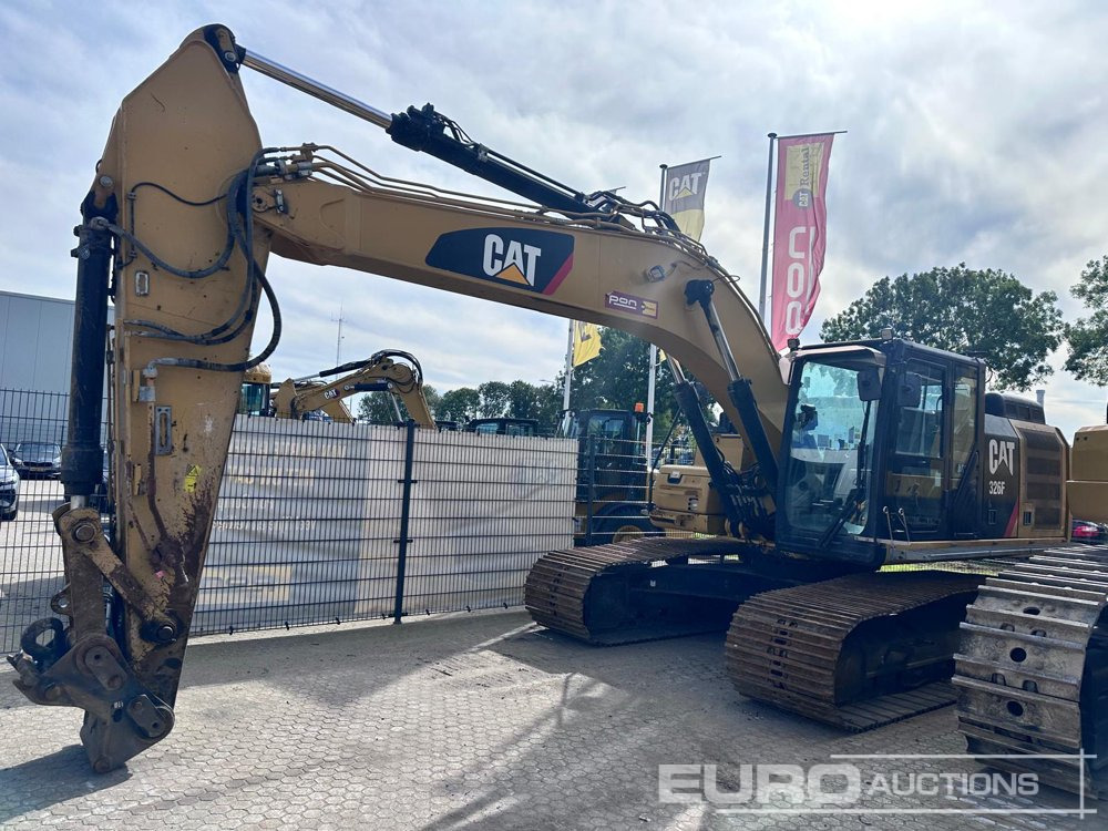 2019 CAT 326FL - Pelle sur chenille: photos 1 2019 CAT 326FL - Pelle sur chenille: photos 1