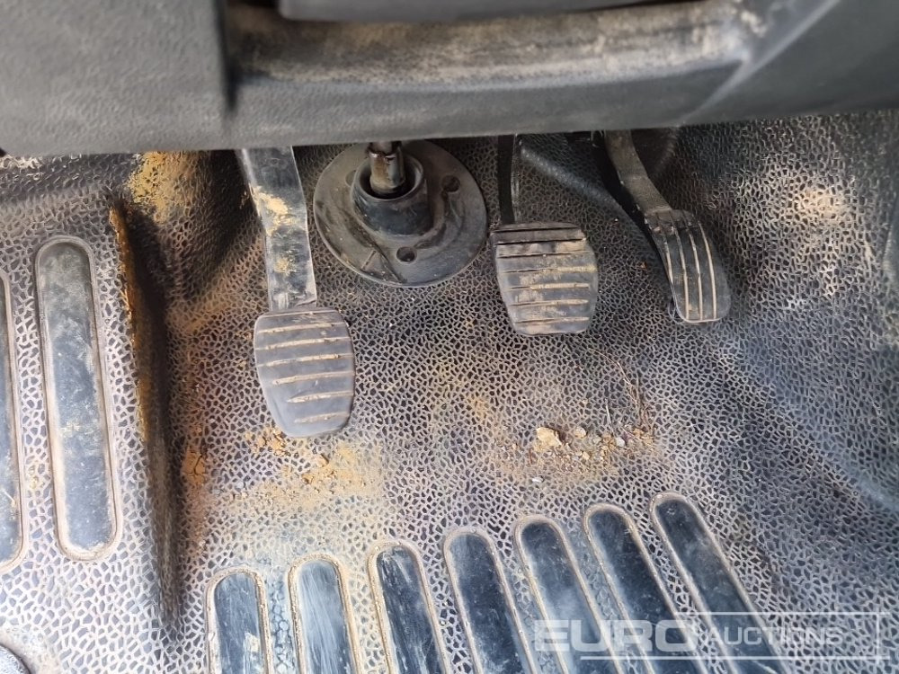 Camion avec nacelle 2019 Renault Master: photos 32