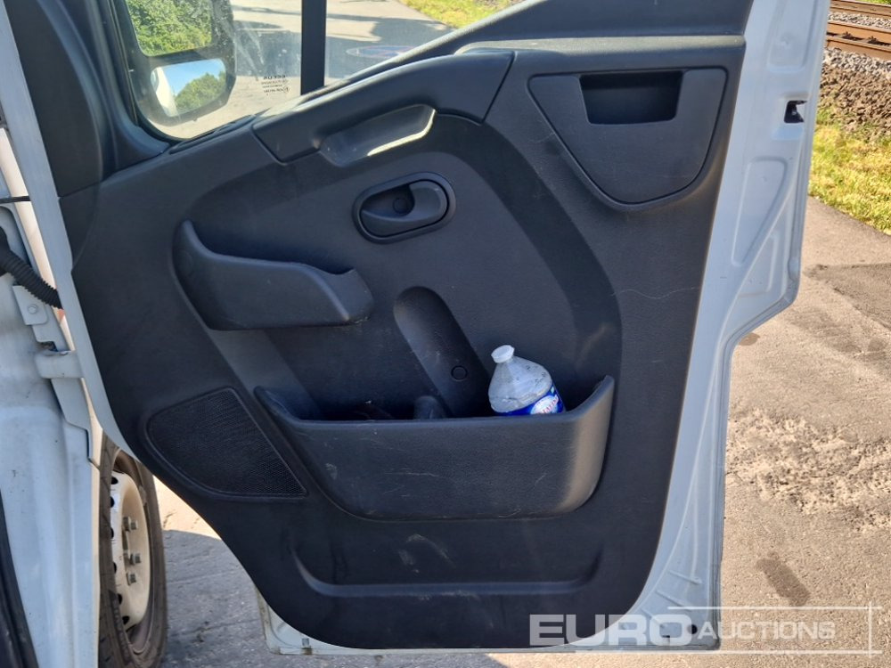 Camion avec nacelle 2019 Renault Master: photos 29