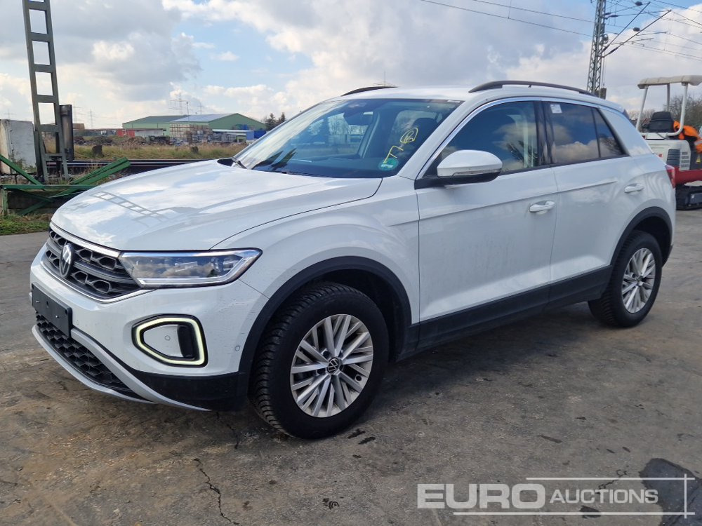 2024 Volkswagen T-Roc - SUV: photos 1 2024 Volkswagen T-Roc - SUV: photos 1