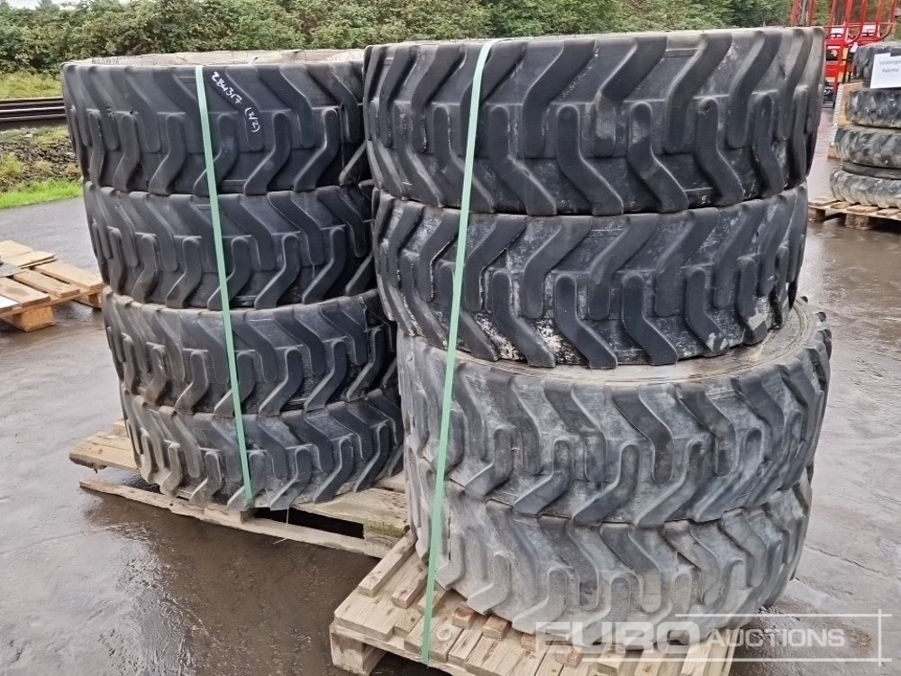 275/70R22.5 Tyres with Rims (8 of) - Pneu: photos 1 275/70R22.5 Tyres with Rims (8 of) - Pneu: photos 1