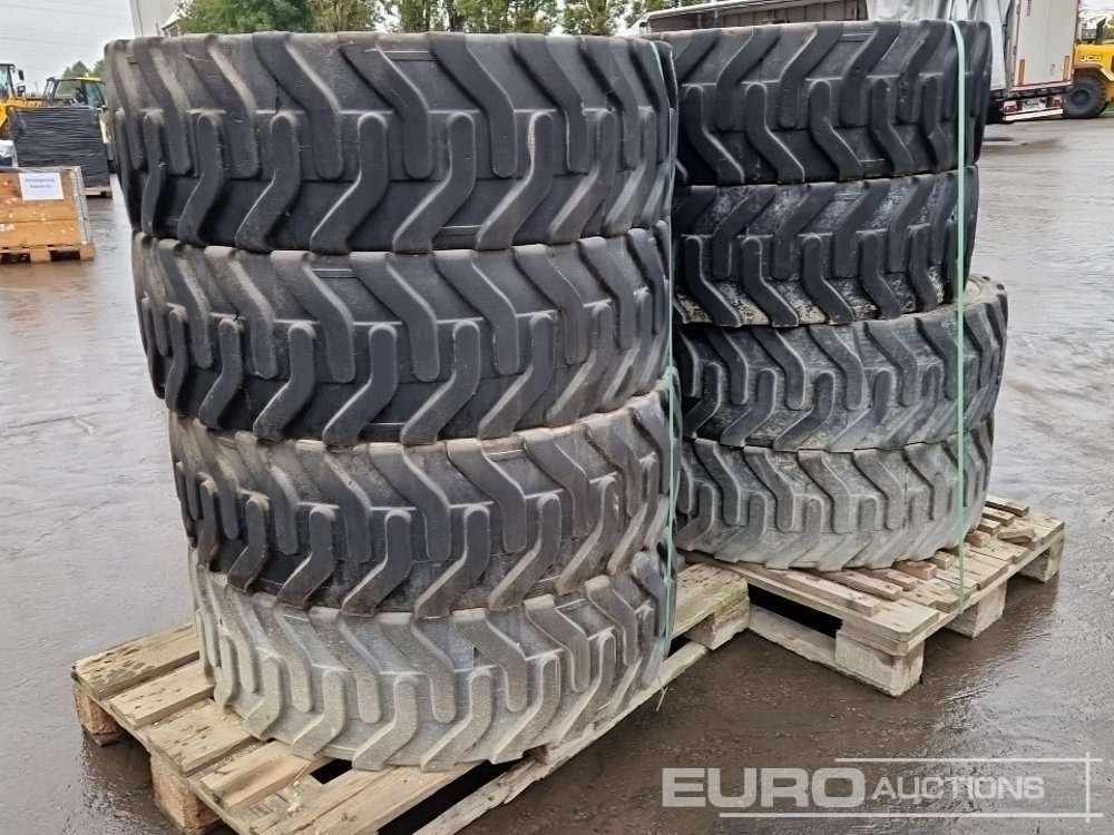 275/70R22.5 Tyres with Rims (8 of) - Pneu: photos 4 275/70R22.5 Tyres with Rims (8 of) - Pneu: photos 4