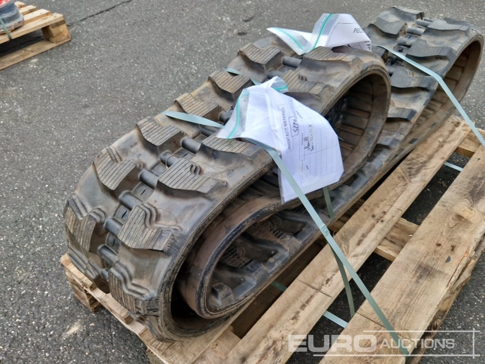 300x84x52.5 Rubber Track - Chenille pour Engins de chantier: photos 3 300x84x52.5 Rubber Track - Chenille pour Engins de chantier: photos 3