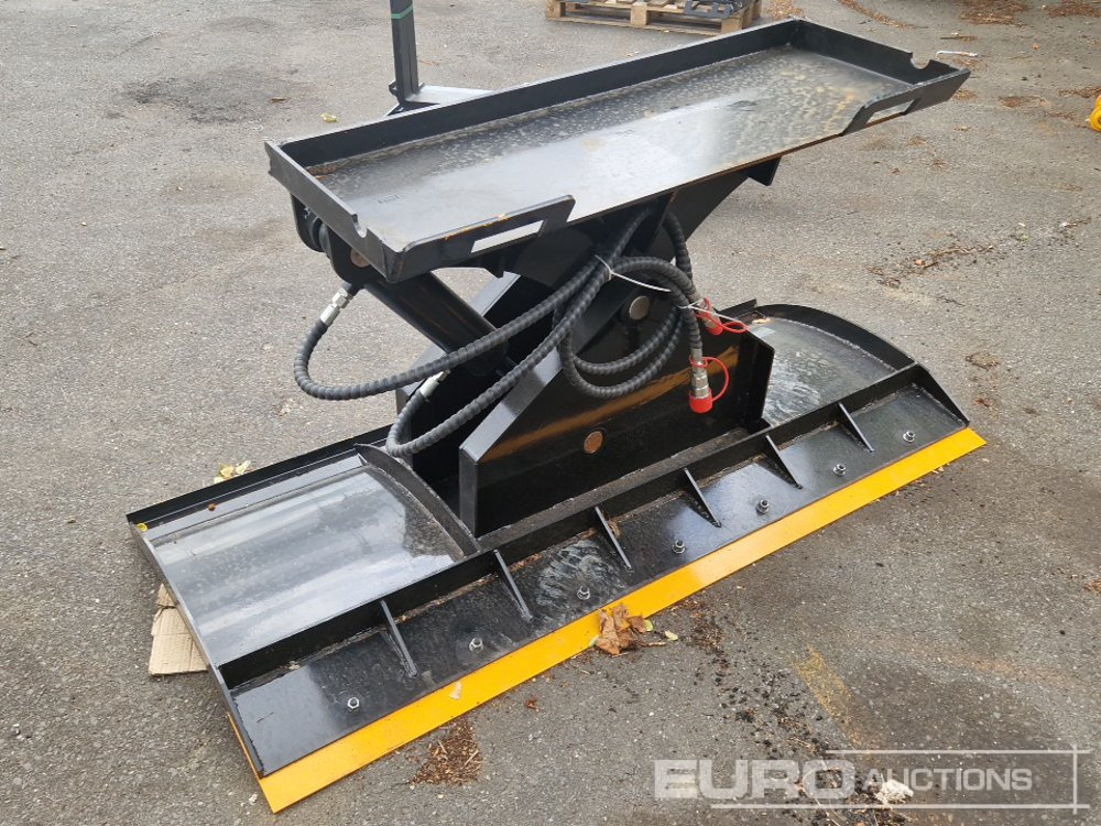 Unused 71" Snowblade to suit Skidsteer - Accessoire pour Mini chargeuse: photos 2 Unused 71" Snowblade to suit Skidsteer - Accessoire pour Mini chargeuse: photos 2