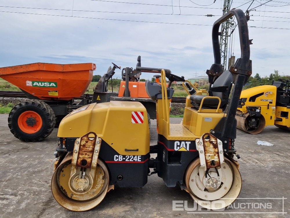 CAT CB-224E - Compacteur: photos 2 CAT CB-224E - Compacteur: photos 2