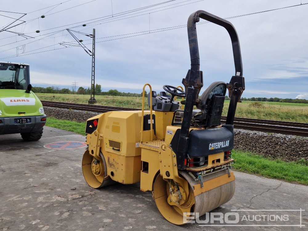 CAT CB22 - Compacteur: photos 3 CAT CB22 - Compacteur: photos 3