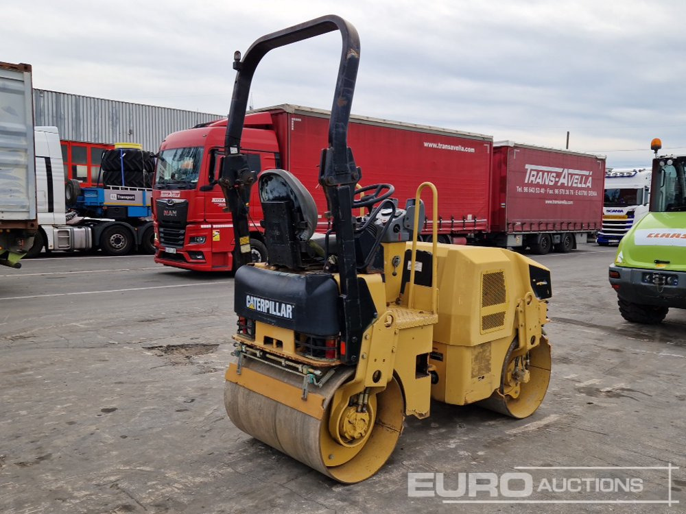 CAT CB22 - Compacteur: photos 5 CAT CB22 - Compacteur: photos 5