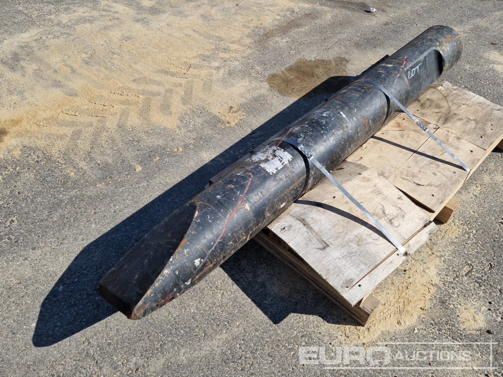 Chisel to suit Hydraulic Breaker - Marteau hydraulique: photos 1 Chisel to suit Hydraulic Breaker - Marteau hydraulique: photos 1