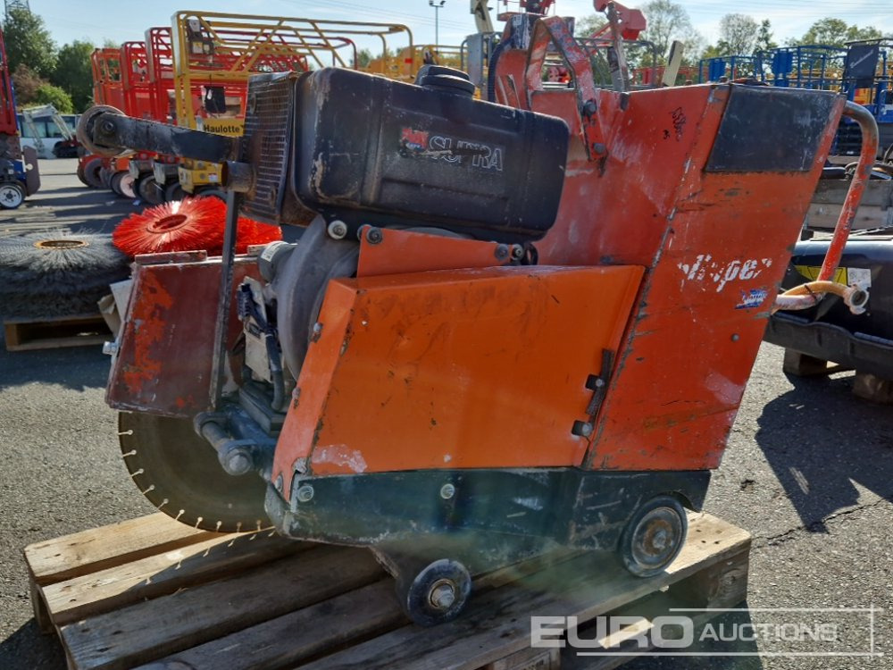 Clipper Norton Walk Behind Asphalt Saw - Travaux routiers: photos 1 Clipper Norton Walk Behind Asphalt Saw - Travaux routiers: photos 1