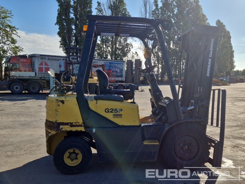 Chariot élévateur à gaz Doosan G25P-3: photos 6