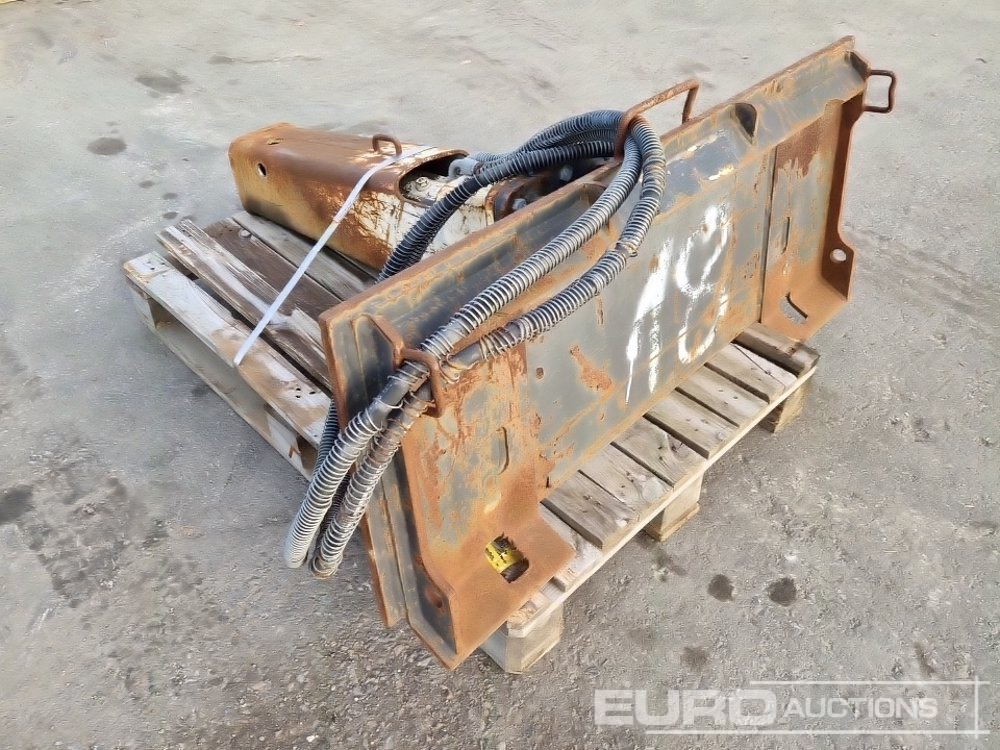 Furukawa F3LN Hydraulic Breaker to suit Skidsteer Loader - Marteau hydraulique: photos 2 Furukawa F3LN Hydraulic Breaker to suit Skidsteer Loader - Marteau hydraulique: photos 2