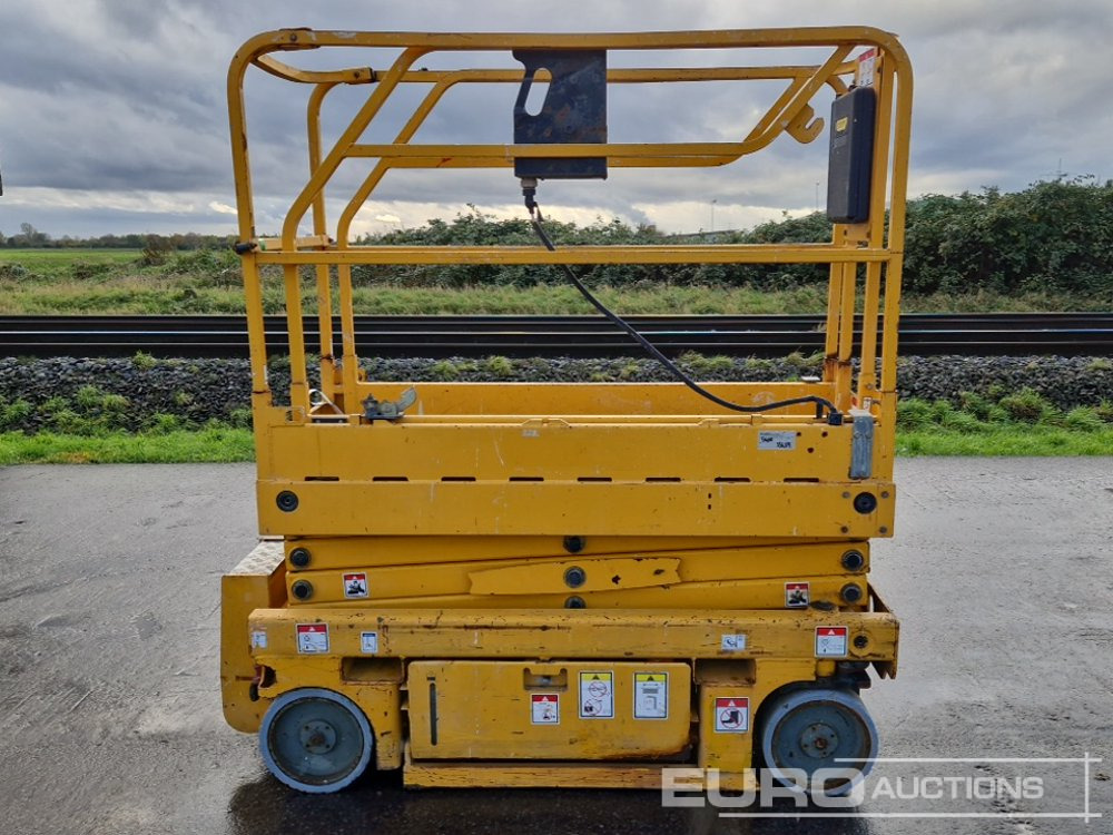 Haulotte Optimum 8 - Nacelle ciseaux: photos 2 Haulotte Optimum 8 - Nacelle ciseaux: photos 2