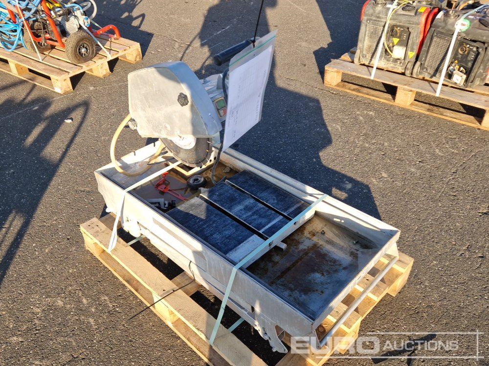 Husqvarna TS350E - Travaux routiers: photos 2 Husqvarna TS350E - Travaux routiers: photos 2