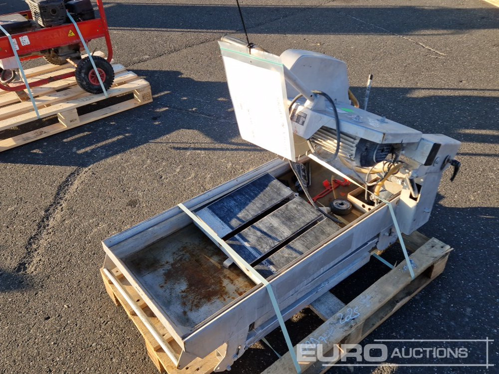 Husqvarna TS350E - Travaux routiers: photos 3 Husqvarna TS350E - Travaux routiers: photos 3