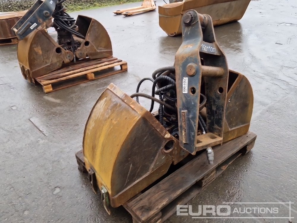 Hydraulic Rotating Clammshell Bucket - Godet: photos 4 Hydraulic Rotating Clammshell Bucket - Godet: photos 4