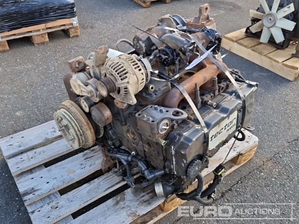 Iveco 4 Cylinder Turbo Diesel Engine - Moteur: photos 3 Iveco 4 Cylinder Turbo Diesel Engine - Moteur: photos 3