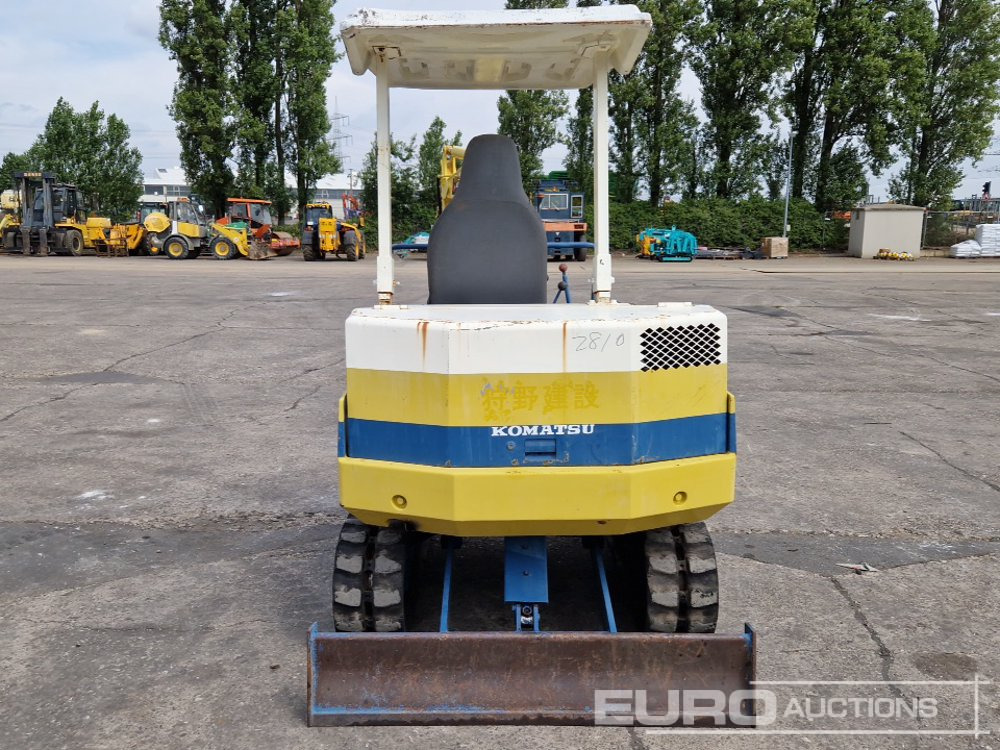 Komatsu PC15-2 - Mini pelle: photos 4 Komatsu PC15-2 - Mini pelle: photos 4