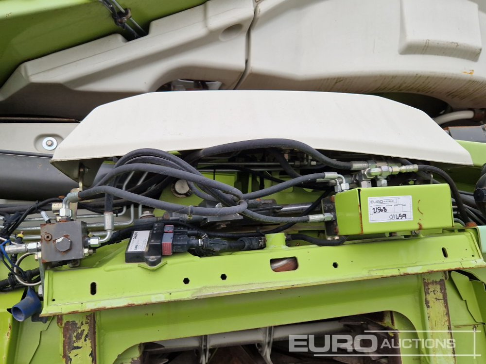 Machine agricole 2015 Claas ORBIS 900: photos 18
