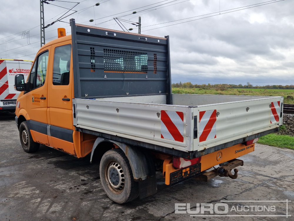 Mercedes Benz Sprinter 309CDI - Utilitaire plateau: photos 3 Mercedes Benz Sprinter 309CDI - Utilitaire plateau: photos 3