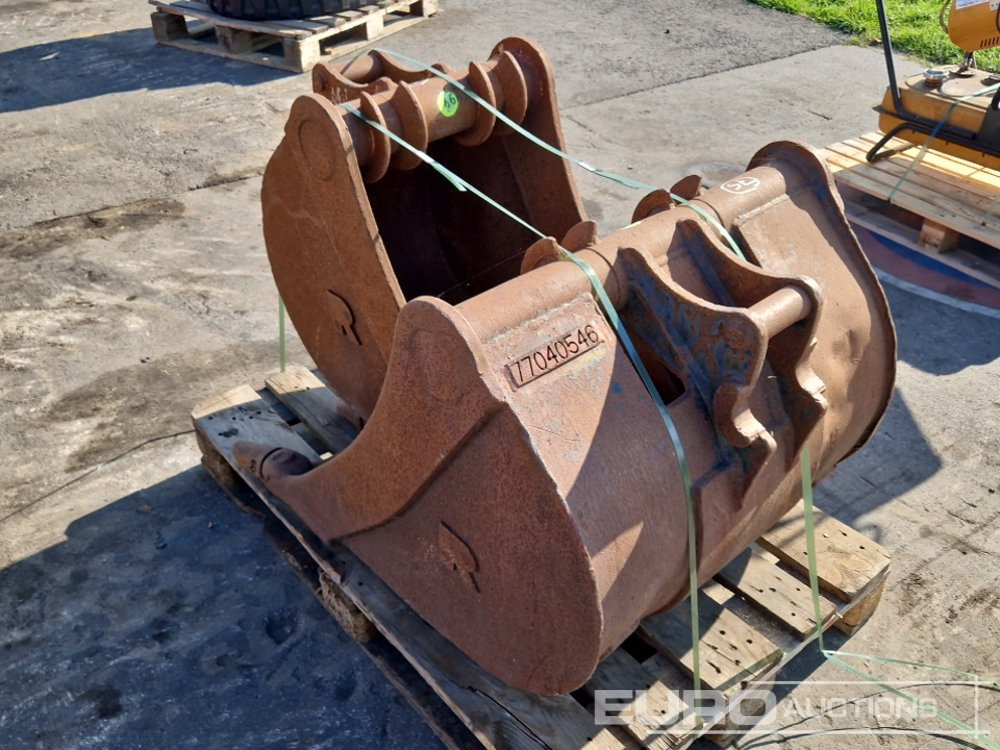 Morin Bucket (2 of) - Godet: photos 2 Morin Bucket (2 of) - Godet: photos 2