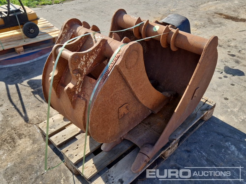 Morin Bucket (2 of) - Godet: photos 1 Morin Bucket (2 of) - Godet: photos 1