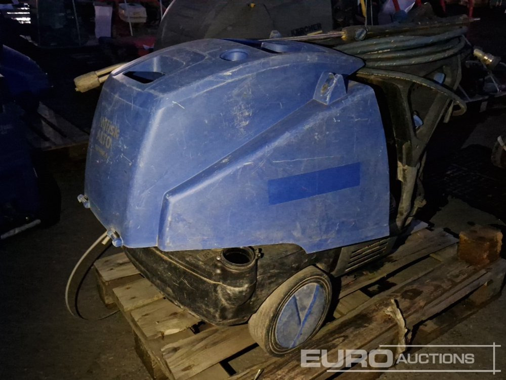 Nilfisk Neptune - Nettoyeur haute pression: photos 1 Nilfisk Neptune - Nettoyeur haute pression: photos 1