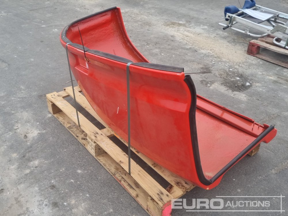 Bonnet to suit Manitou Manlift - Pièces de rechange: photos 1 Bonnet to suit Manitou Manlift - Pièces de rechange: photos 1