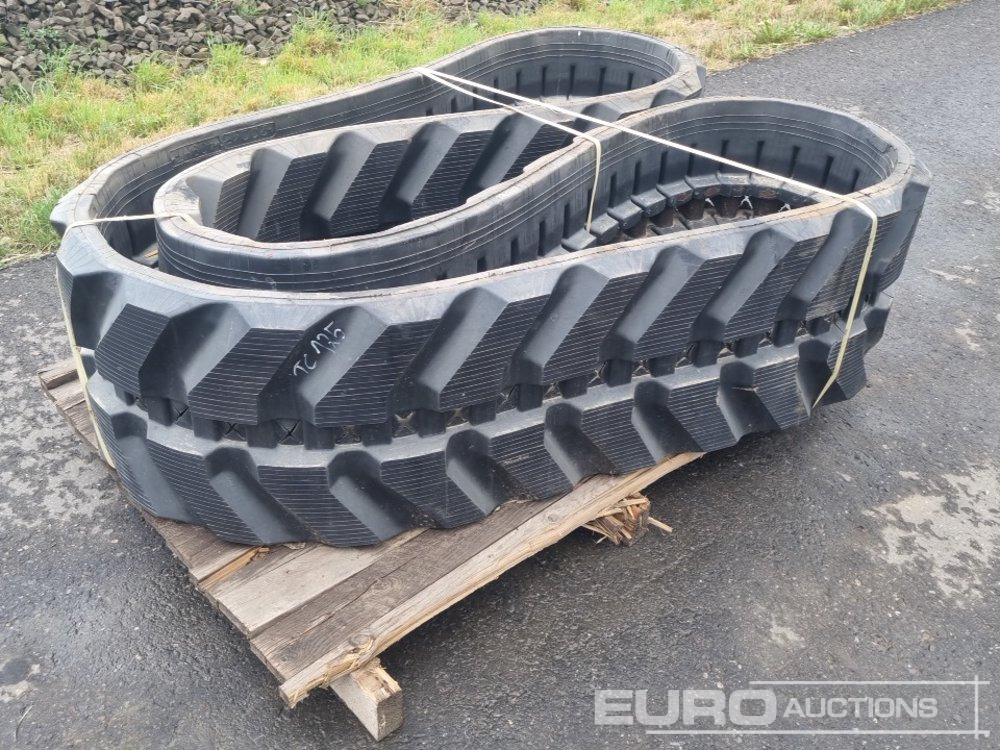 Rubber Track to suit Terex TC125 - Chenille pour Engins de chantier: photos 1 Rubber Track to suit Terex TC125 - Chenille pour Engins de chantier: photos 1