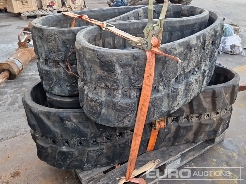 Rubber Tracks to suit Mini Excavator (2 of) - Chenille pour Engins de chantier: photos 3 Rubber Tracks to suit Mini Excavator (2 of) - Chenille pour Engins de chantier: photos 3