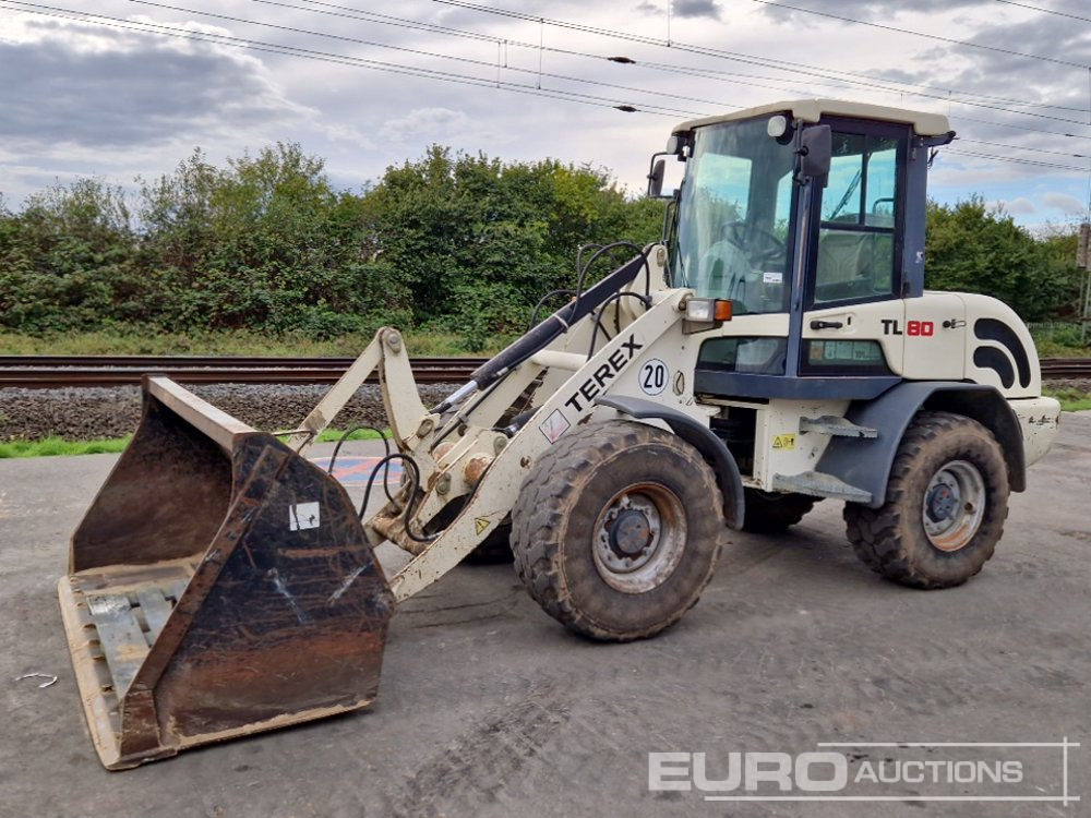 Terex TL80 - Chargeuse sur pneus: photos 1 Terex TL80 - Chargeuse sur pneus: photos 1