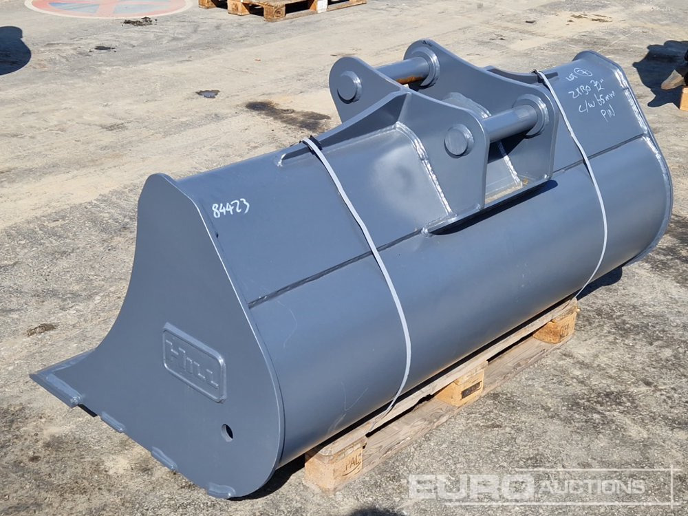 Unused Strickland 72" Ditching Bucket, 65mm Pin to suit Hitachi ZX130 - Godet: photos 2 Unused Strickland 72" Ditching Bucket, 65mm Pin to suit Hitachi ZX130 - Godet: photos 2