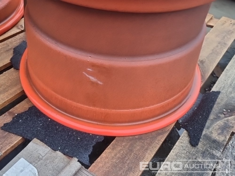 Unused Wacker Neuson Rim - Pneu: photos 5 Unused Wacker Neuson Rim - Pneu: photos 5